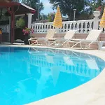Isabel Butik 4*