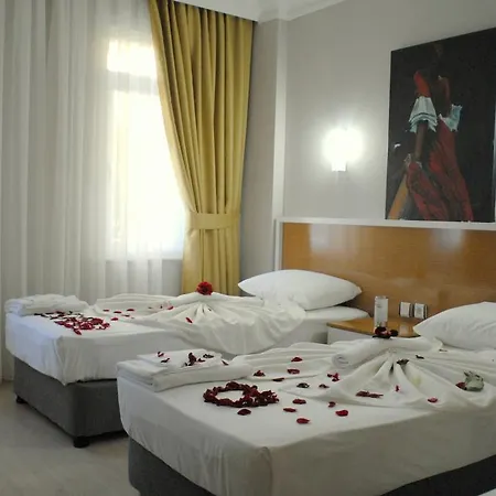 Hotel Isabel Butik 4*