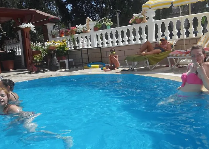 فندق Isabel Butik 4*