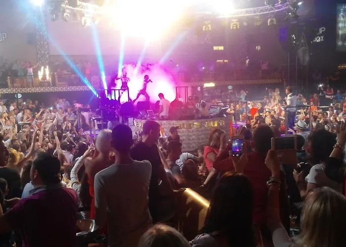 Isabel Butik 호텔 케메르